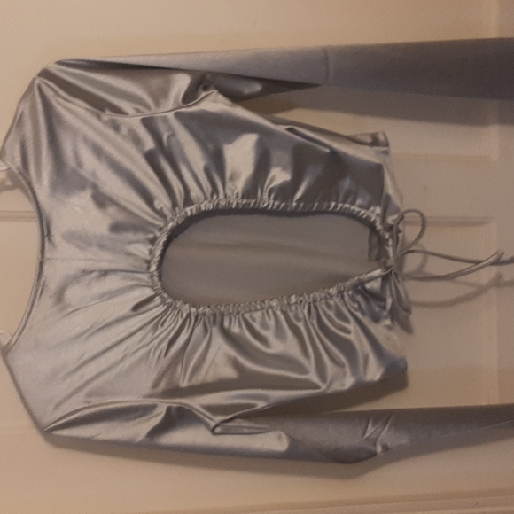 Open back satin feel shirt - Picture 3 of 3